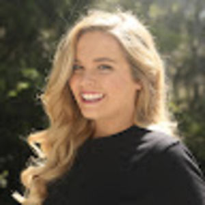 Meet your Posher, Caitlan